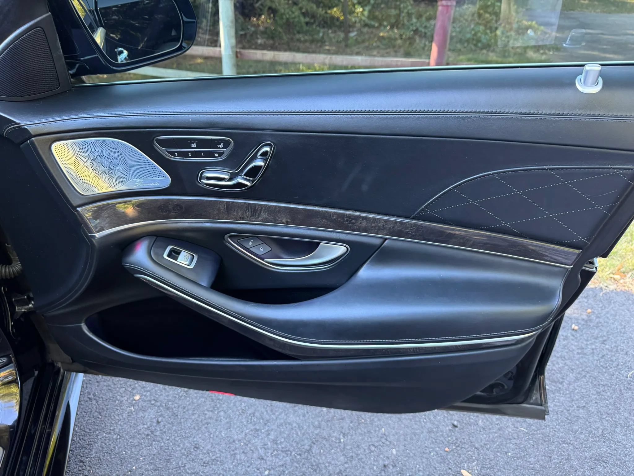 Used 2019 Mercedes-Benz S 560 Sedan image 44