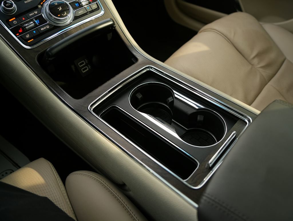 Used 2019 Lincoln Continental Reserve image 19