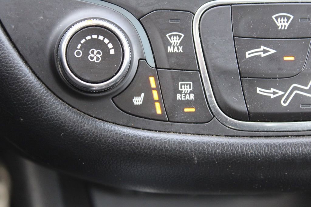 Used 2016 Chevrolet Malibu LT w/ Leather Package image 35