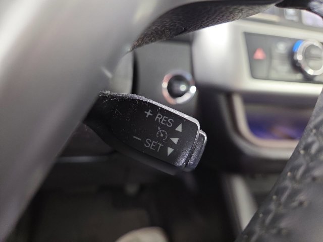 Used 2016 Toyota Highlander Limited AWD/4WD image 25