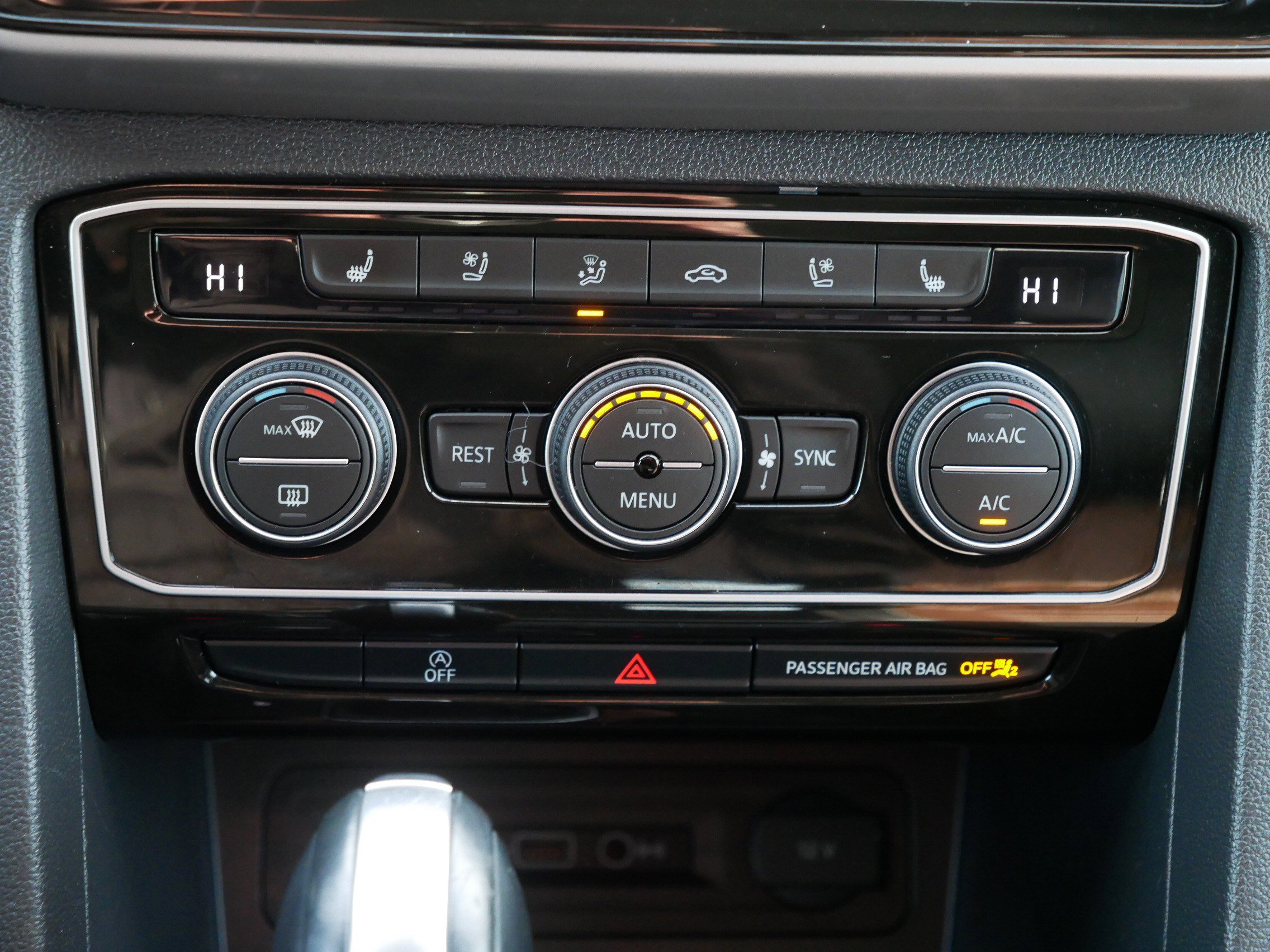 Used 2021 Volkswagen Atlas SEL Premium image 23