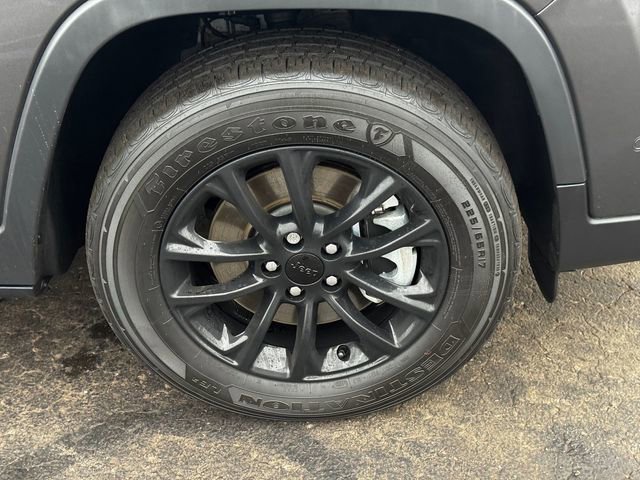 Used 2023 Jeep Cherokee Altitude Lux image 9