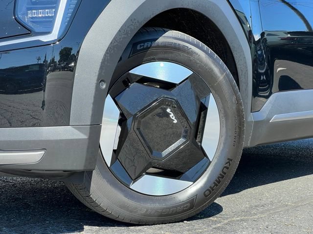 Certified 2026 Kia EV9 Wind AWD/4WD image 2
