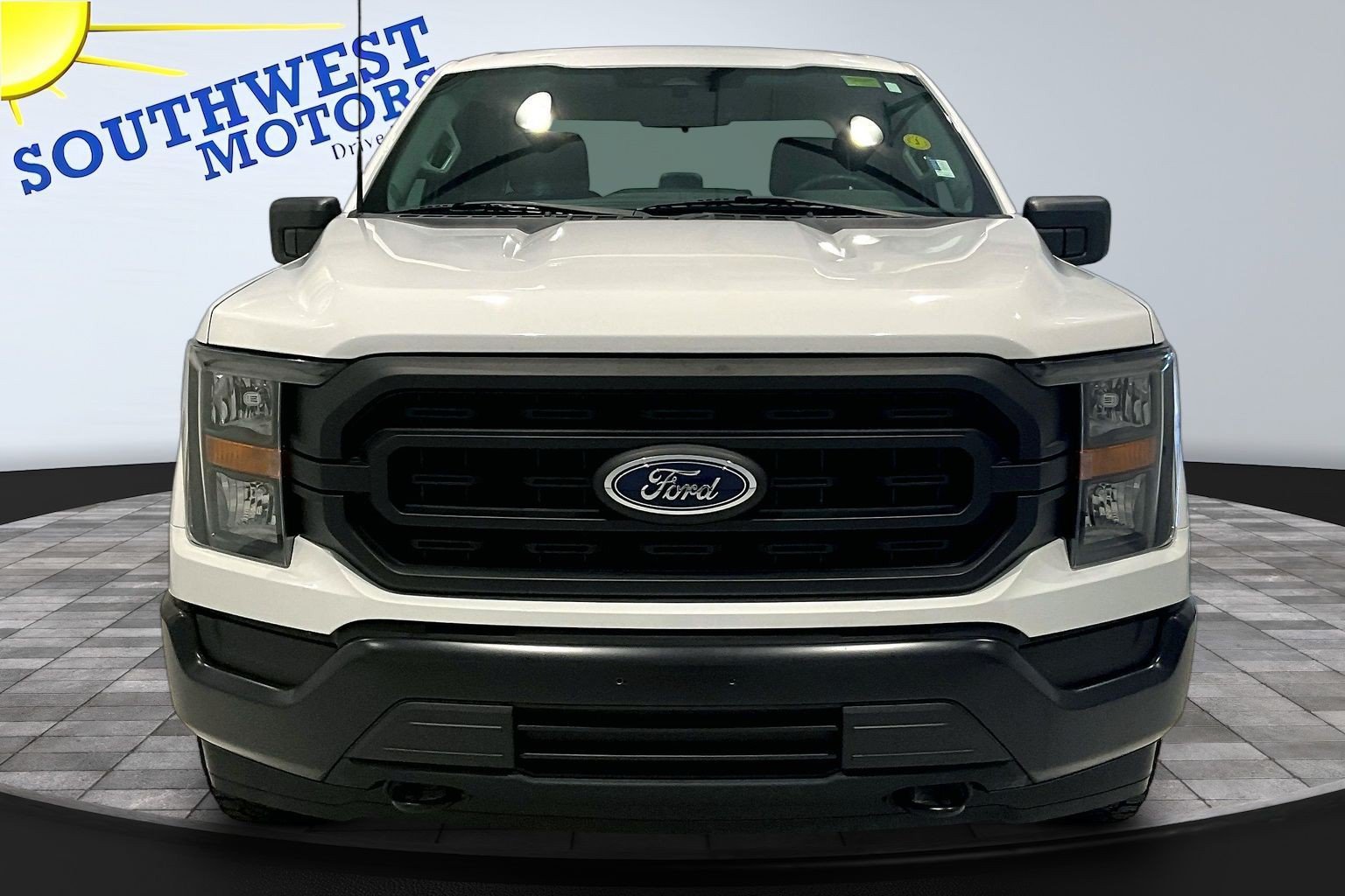 Used 2023 Ford F150 XL AWD/4WD image 2