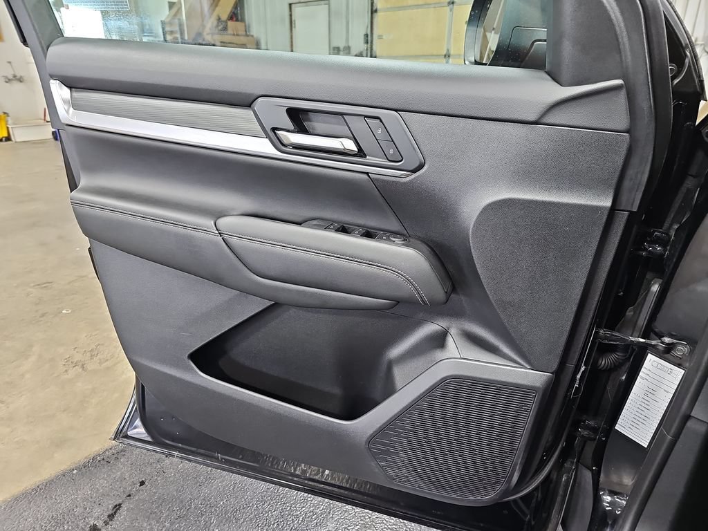 Used 2025 GMC Terrain Elevation AWD/4WD image 25
