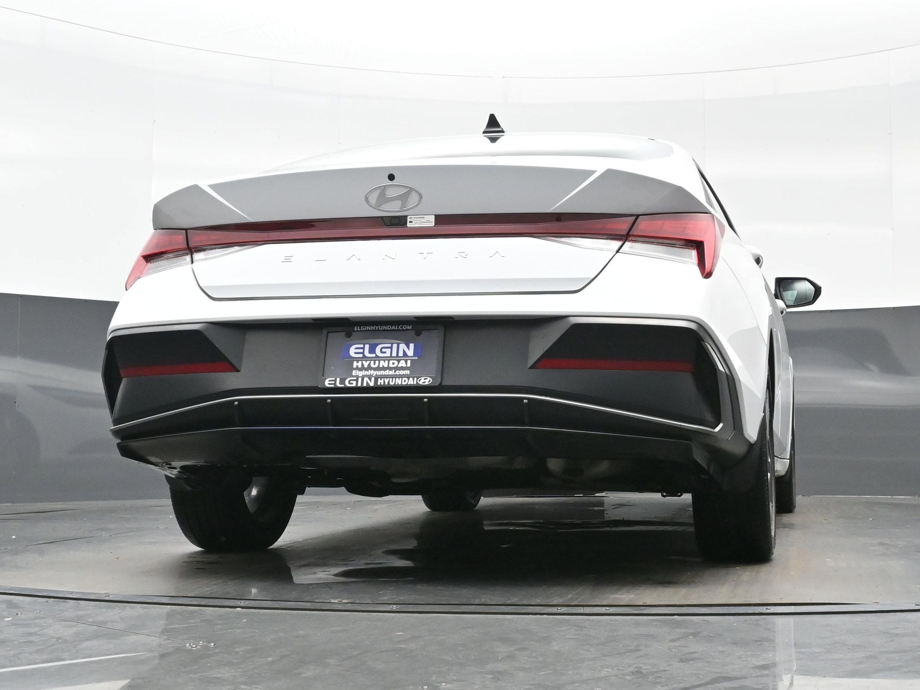 Certified 2025 Hyundai Elantra SEL FWD image 30