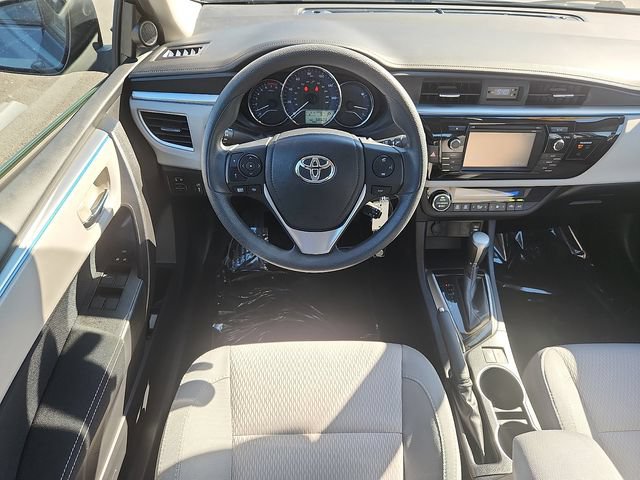 Used 2015 Toyota Corolla LE FWD image 11