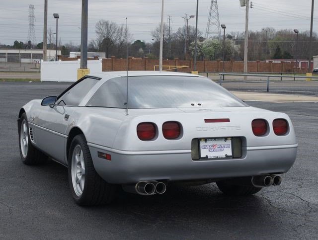 Used 1996 Chevrolet Corvette Coupe image 9