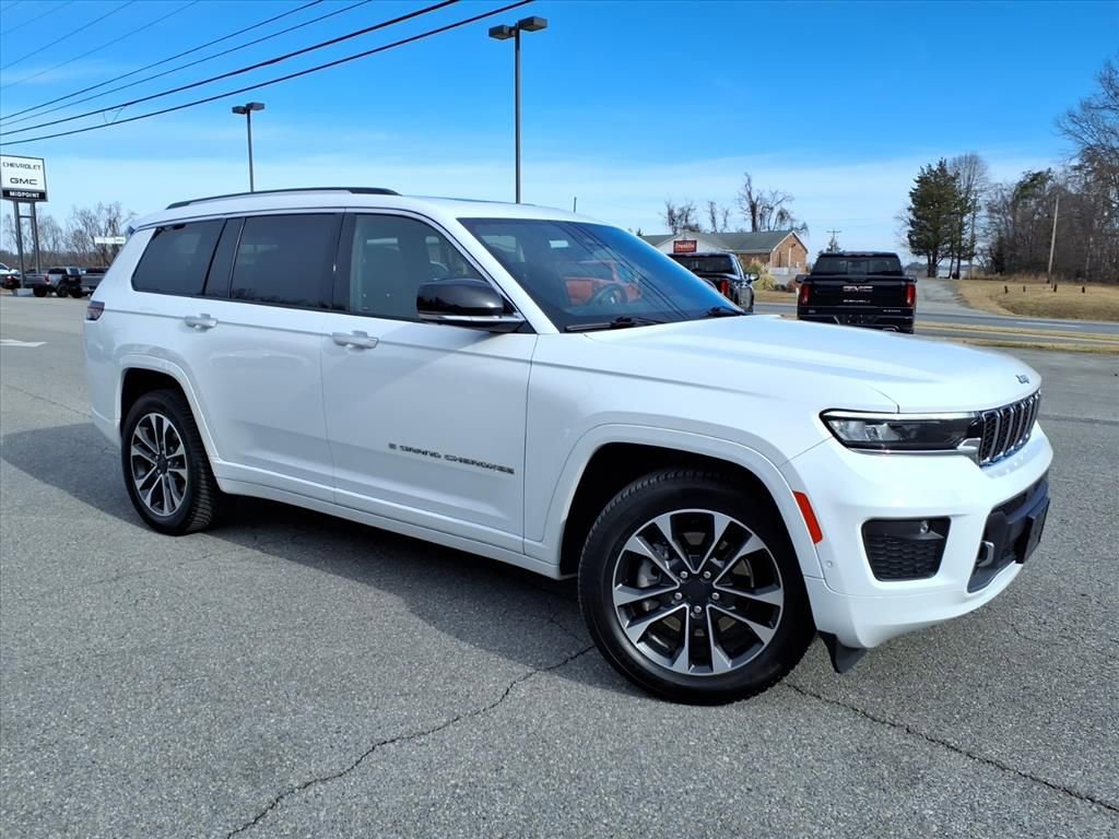 Used 2021 Jeep Grand Cherokee L Overland w/ Advanced Protech Group III image 2