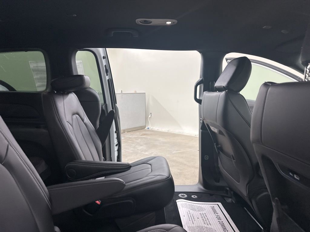 New 2026 Chrysler Pacifica Select image 21