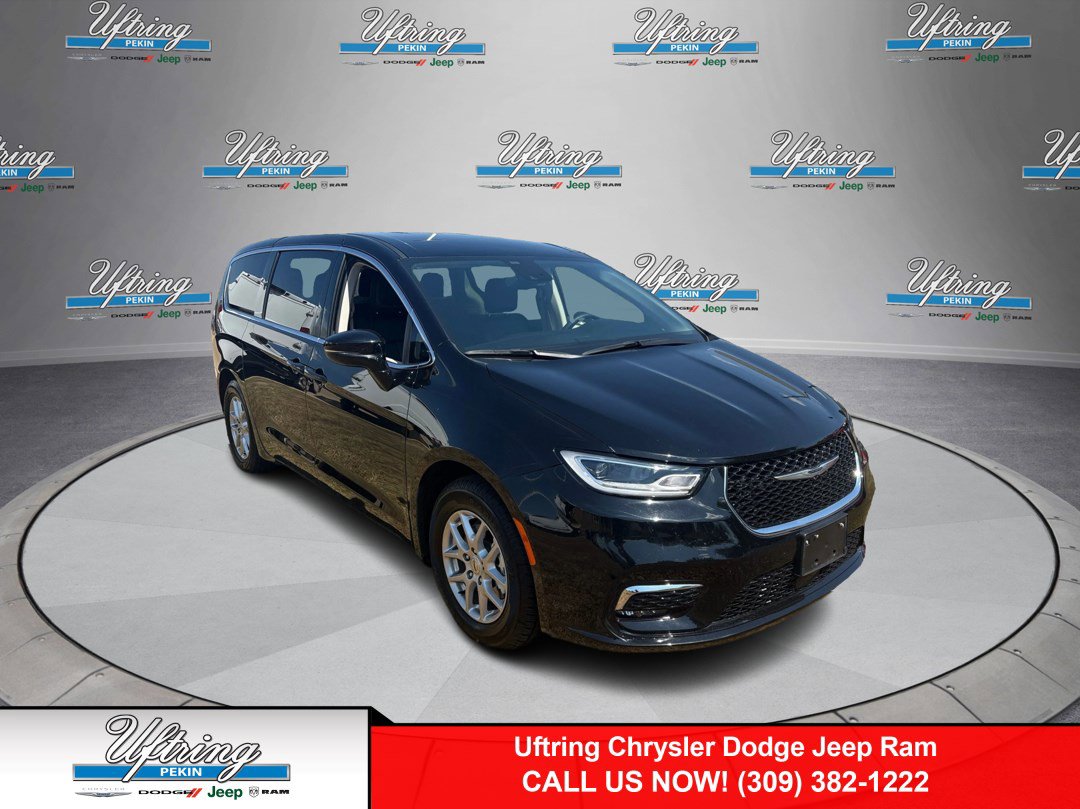 Used 2024 Chrysler Pacifica Touring-L