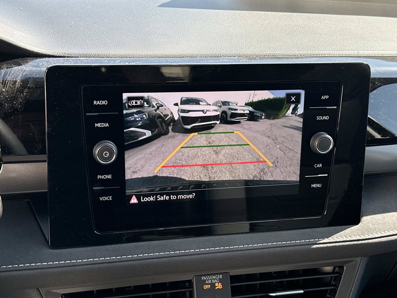 New 2027 Volkswagen Taos SE FWD image 16