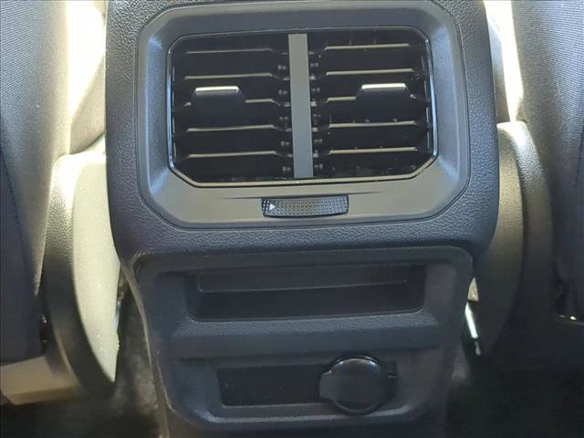 Used 2021 Volkswagen Tiguan S image 16