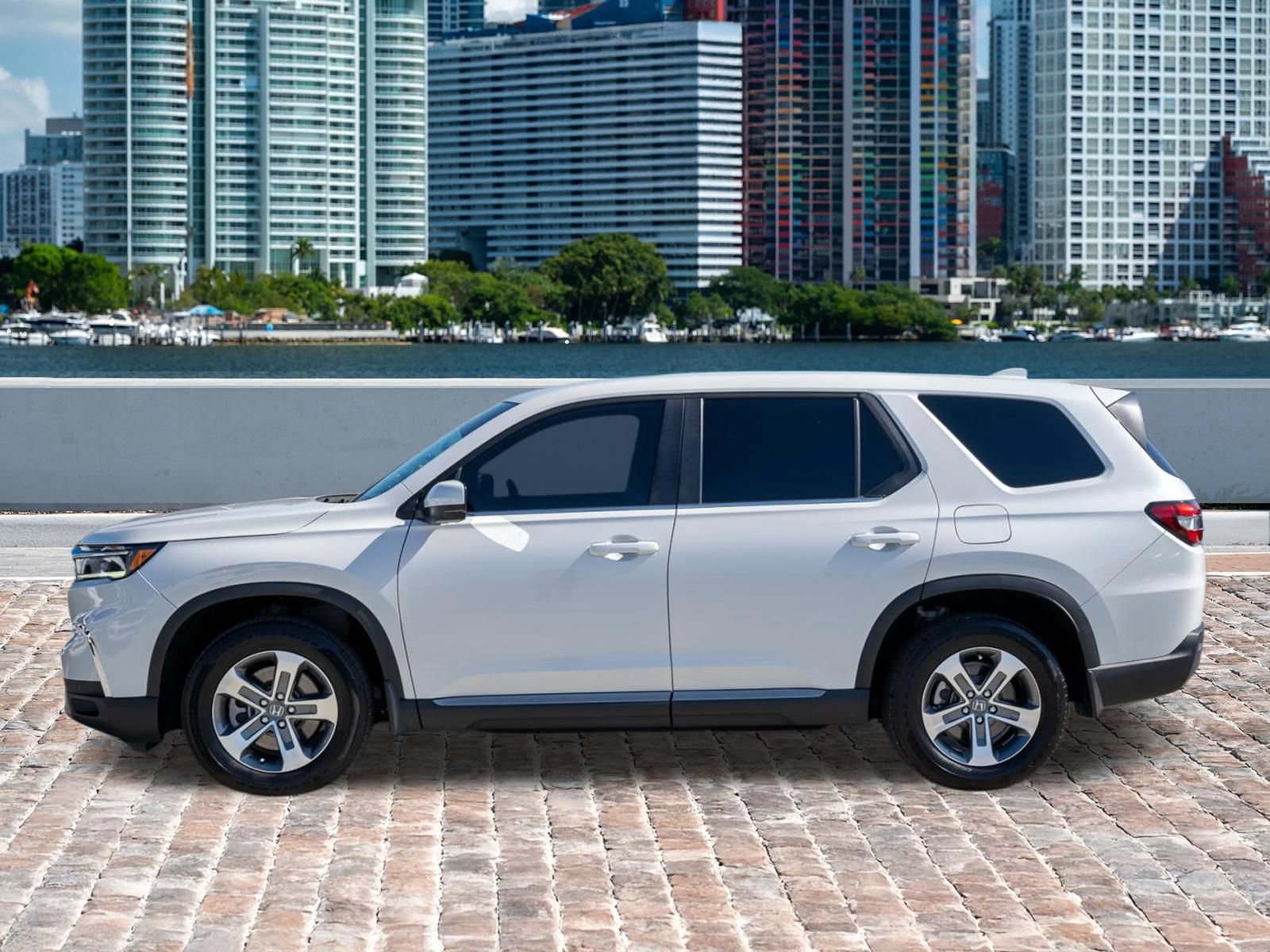 Certified 2025 Honda Pilot EX-L image 9