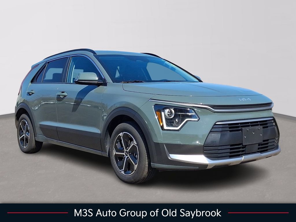 Certified 2025 Kia Niro EX image 1