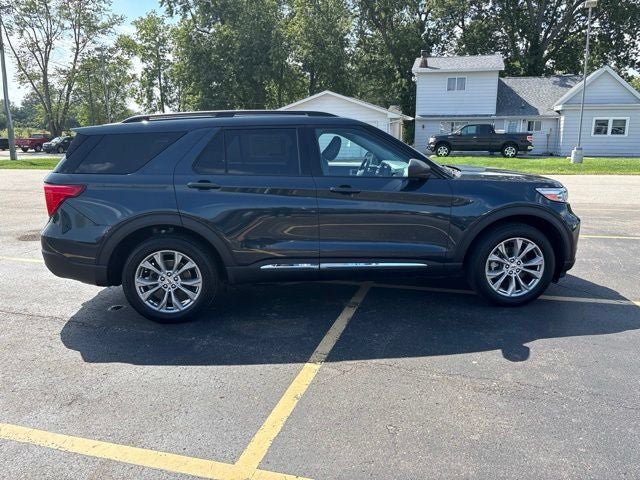 Certified 2023 Ford Explorer XLT w/ Equipment Group 202A AWD/4WD image 2