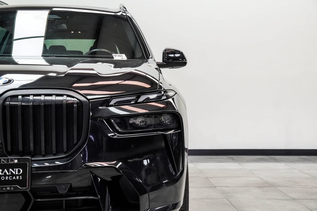 Used 2023 BMW X7 xDrive40i w/ M Sport Package AWD/4WD image 8