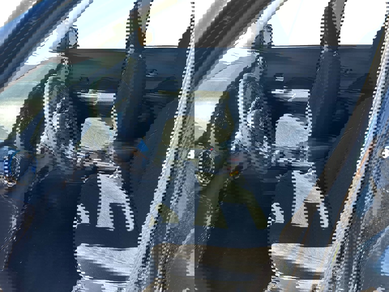 Used 2023 Nissan Kicks SV image 10