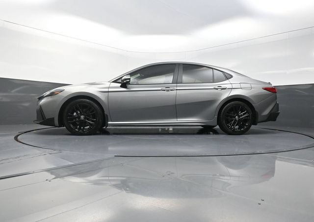 Used 2026 Toyota Camry SE w/ Convenience Package FWD image 33
