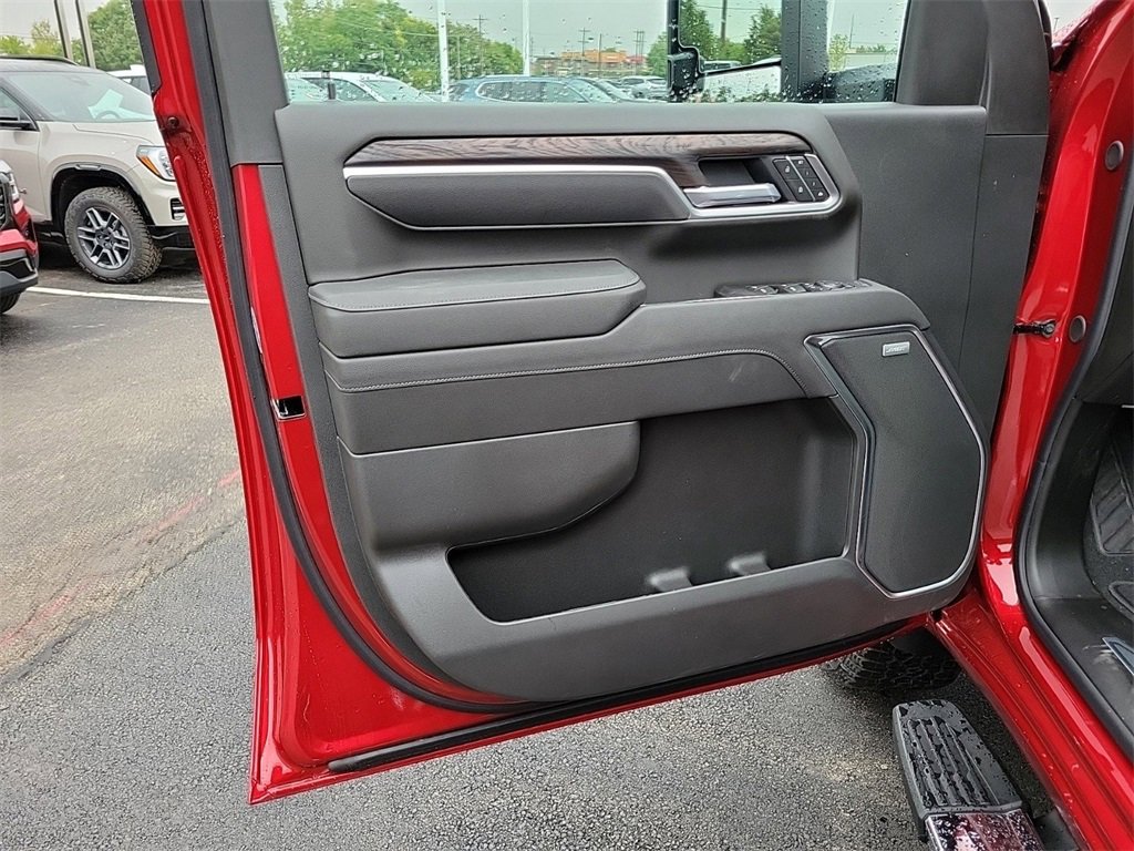 New 2026 GMC Sierra 2500 SLT w/ SLT Premium Package image 18