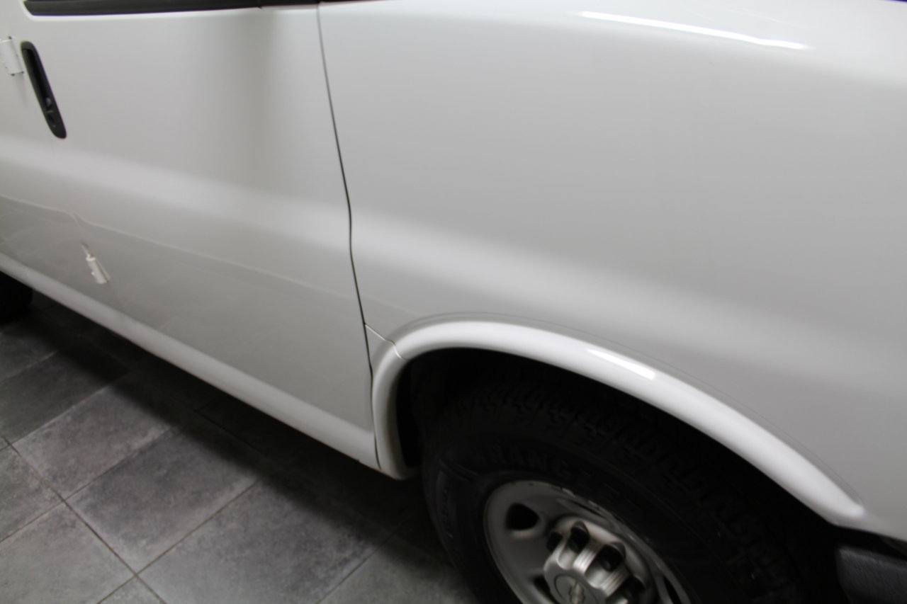 Used 2017 Chevrolet Express 2500 image 30