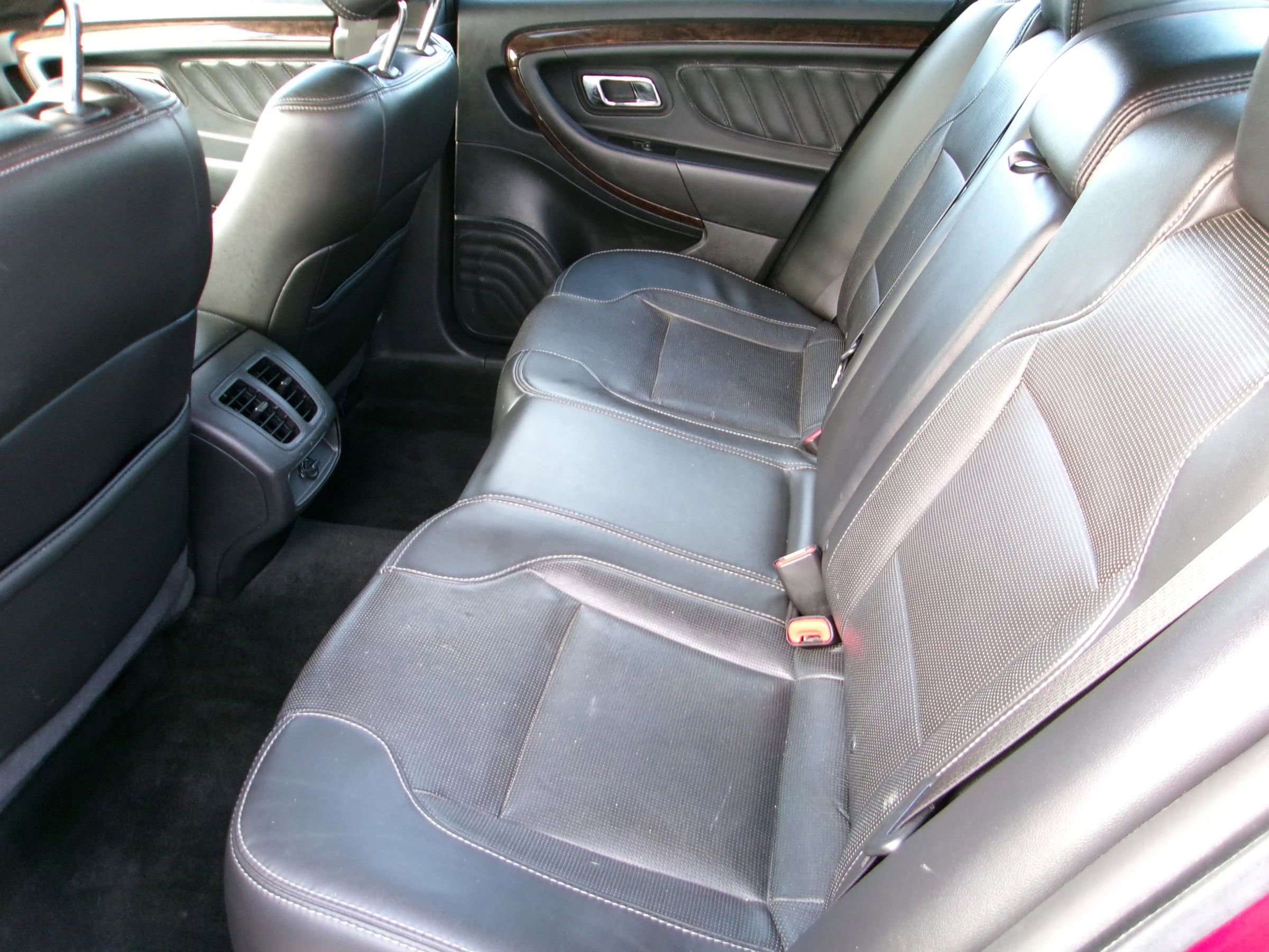 Used 2015 Ford Taurus Limited image 7