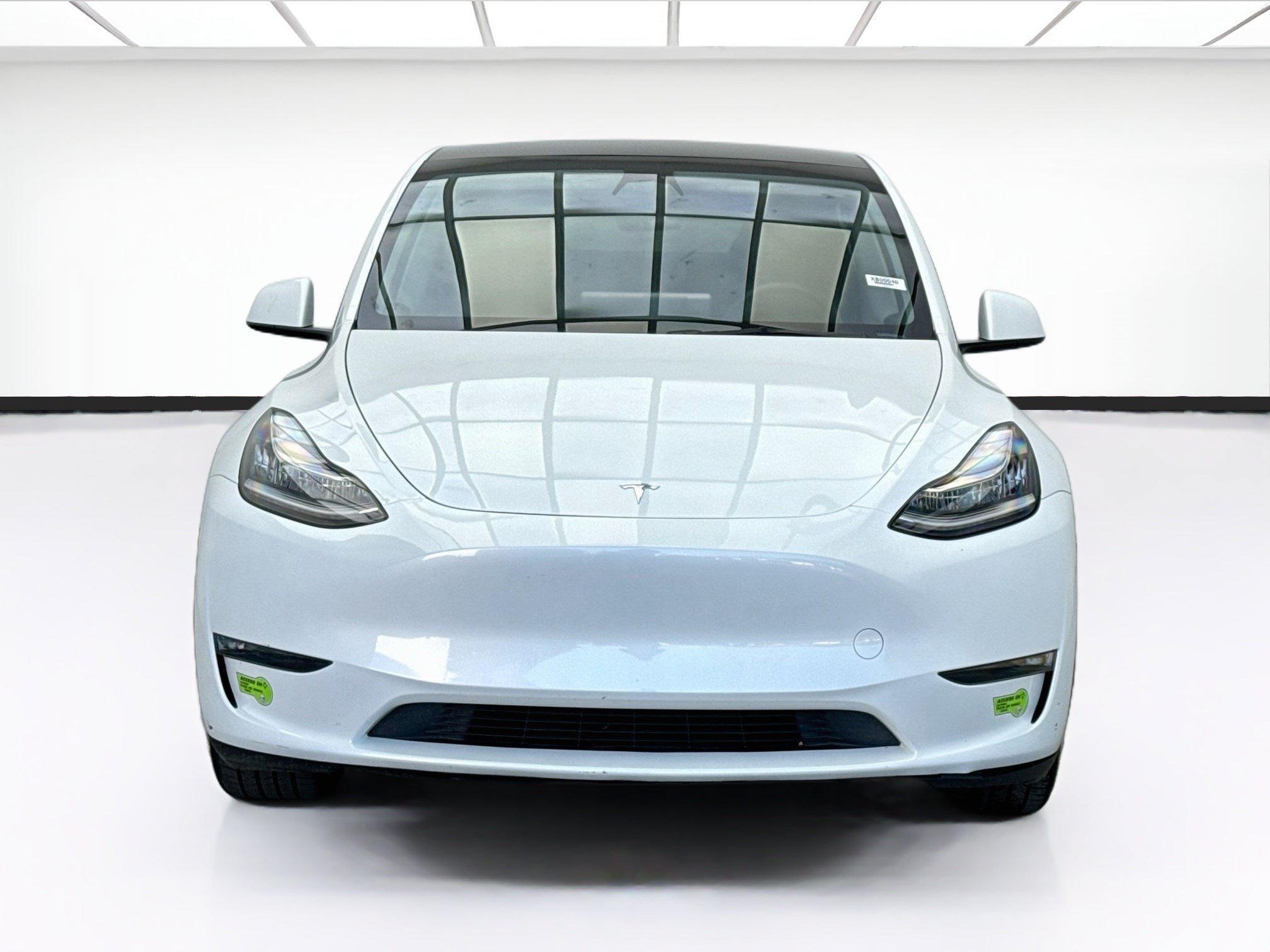 Used 2023 Tesla Model Y Long Range AWD/4WD image 2