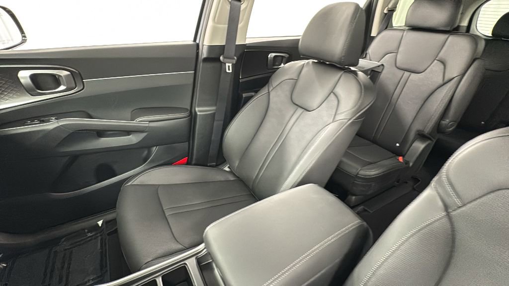 New 2025 Kia Sorento EX w/ Panoramic Sunroof Package image 13