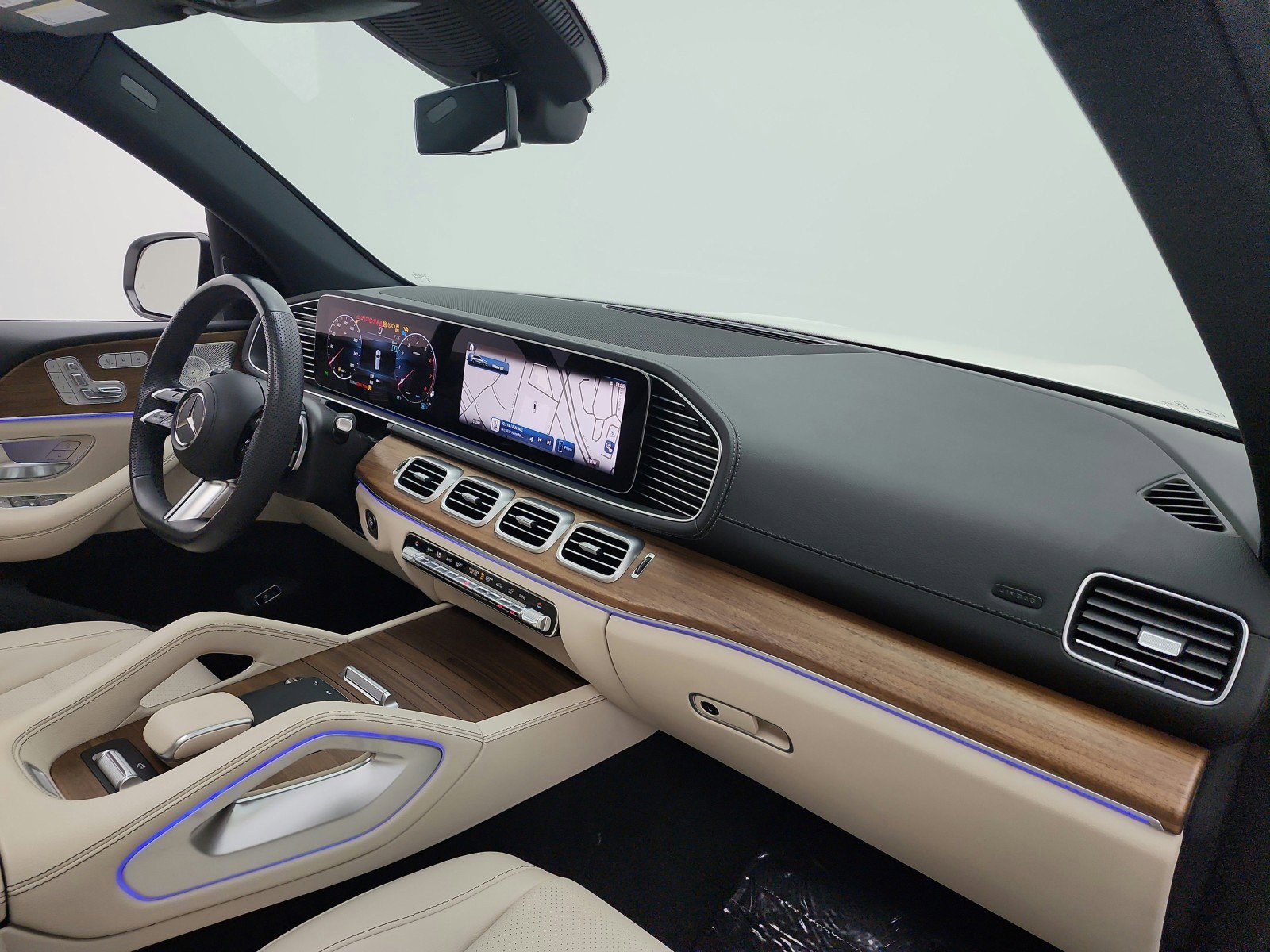 Used 2024 Mercedes-Benz GLS 450 4MATIC image 18