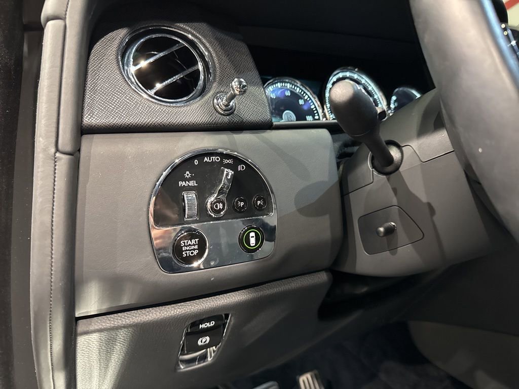 Used 2020 Rolls-Royce Cullinan AWD/4WD image 36
