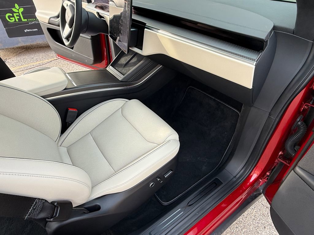 Used 2023 Tesla Model X Plaid image 18