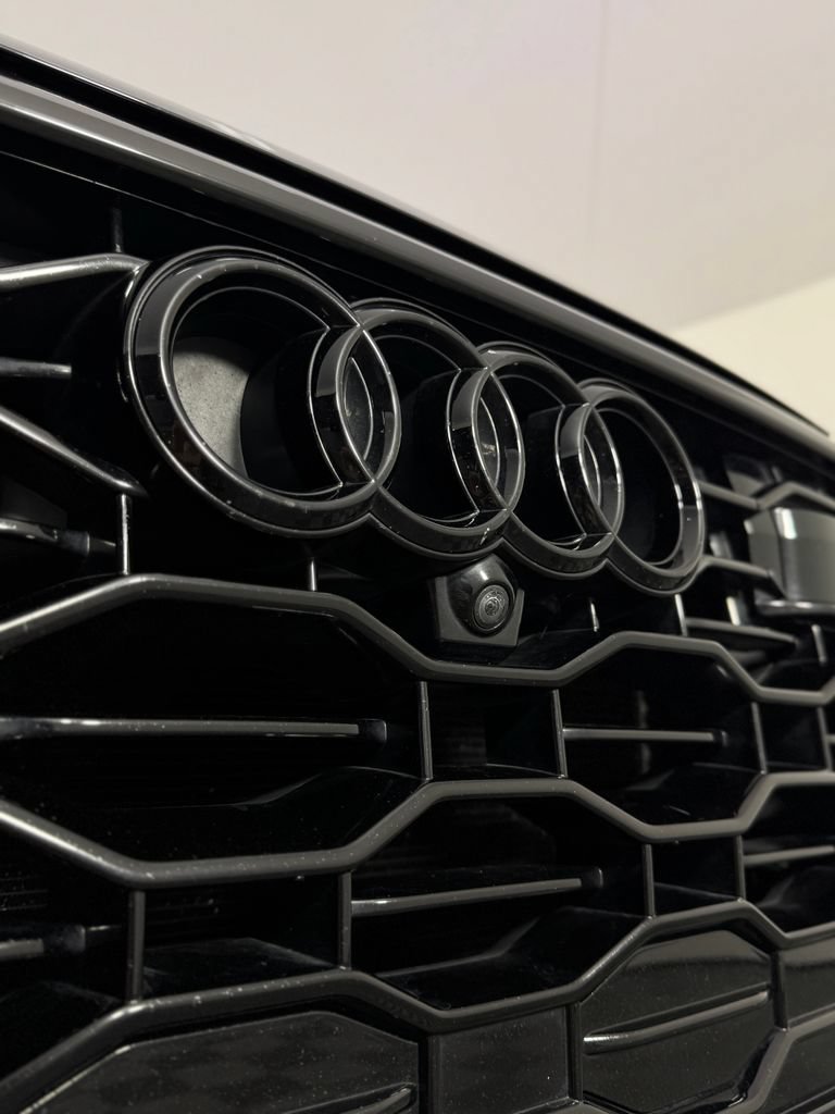 Used 2021 Audi RS Q8 w/ Luxury Package AWD/4WD image 42