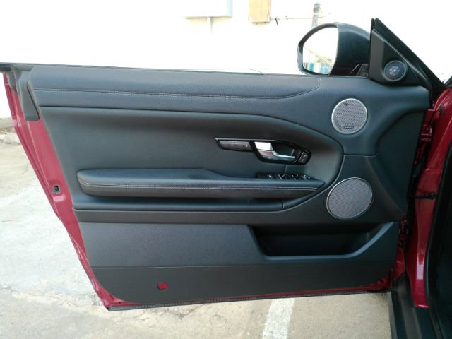 Used 2018 Land Rover Range Rover Evoque SE Dynamic AWD/4WD image 21