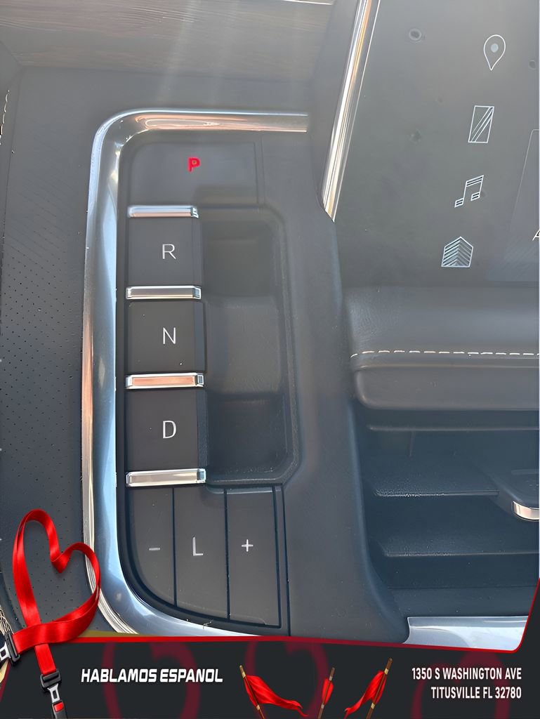 Used 2023 Chevrolet Suburban Premier image 24