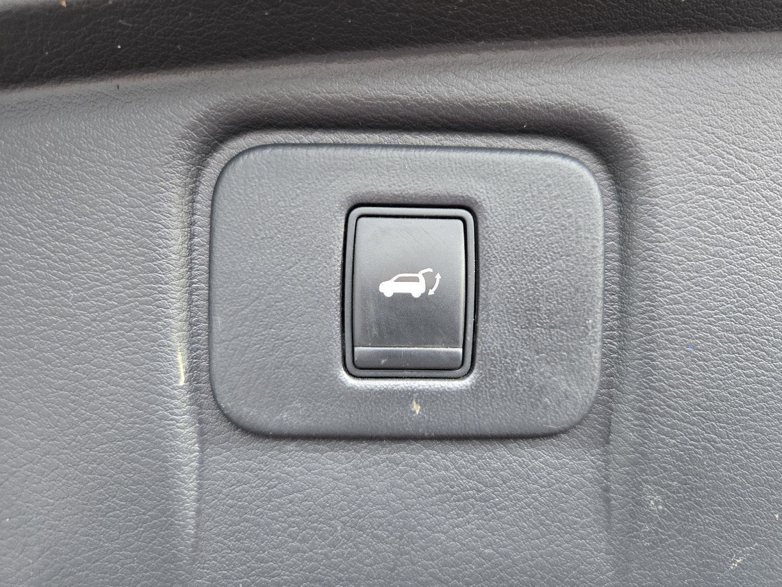 Used 2015 Nissan Murano SL w/ SL Technology Package FWD image 10