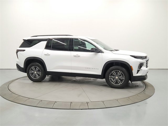 Used 2025 Chevrolet Traverse LT w/ LPO, Floor Liner Package image 8