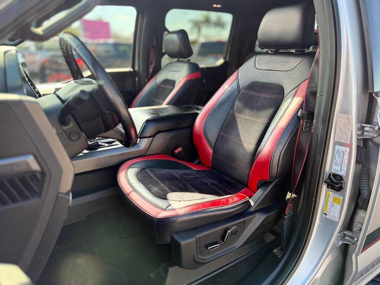 Used 2017 Ford F150 Lariat w/ Equipment Group 502A Luxury image 16