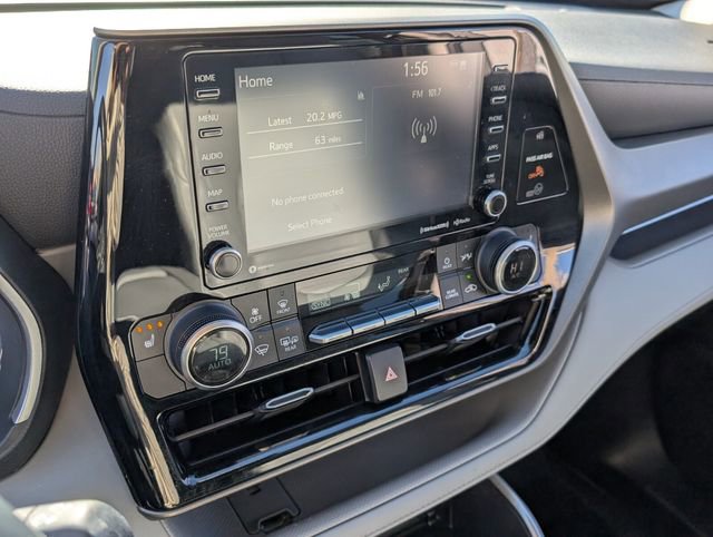 Used 2022 Toyota Highlander XLE image 25