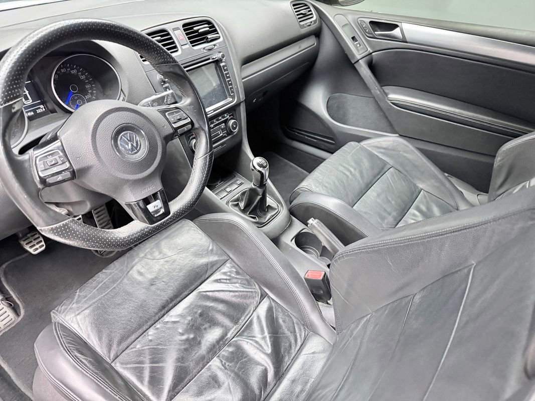 Used 2012 Volkswagen Golf R 2-Door image 9