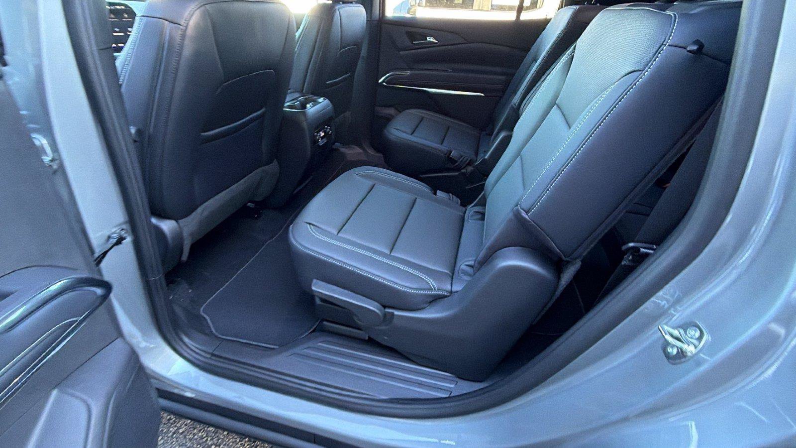 New 2027 Chevrolet Traverse LT w/ Driver Confidence Package FWD image 20