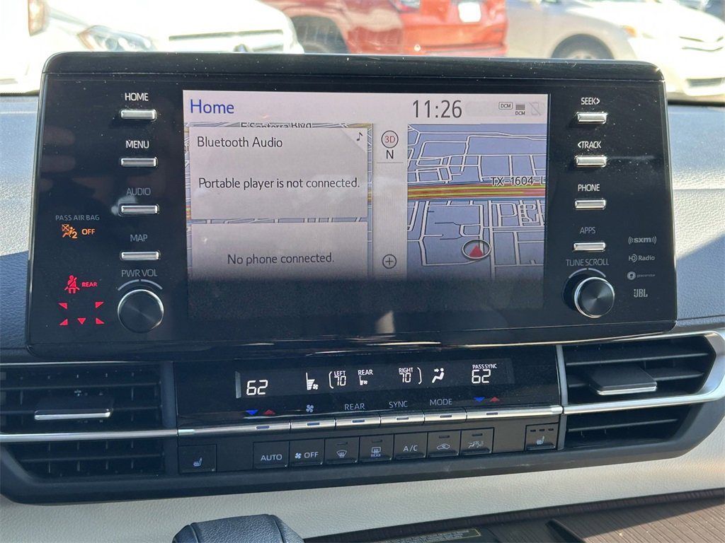 Used 2023 Toyota Sienna XLE image 22