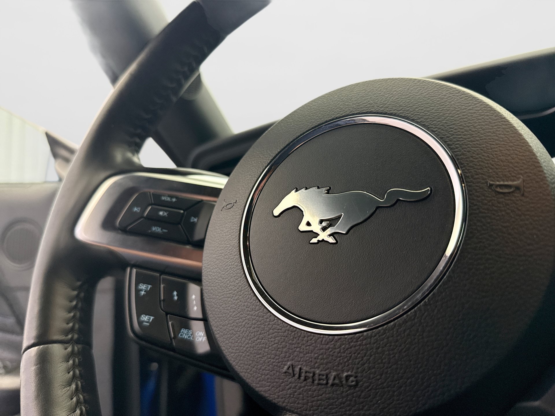 Used 2018 Ford Mustang GT Premium w/ GT Performance Package RWD image 17