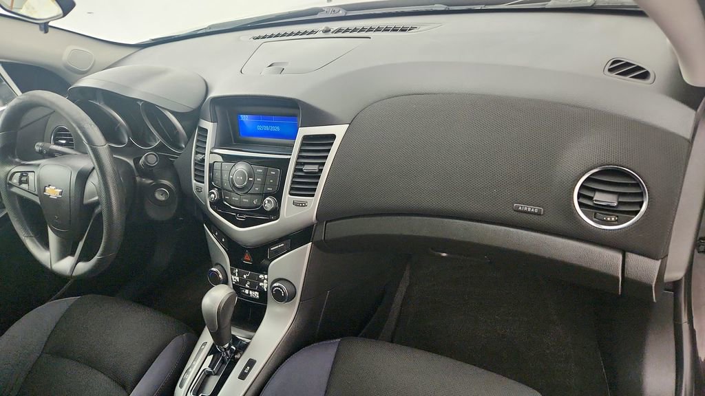 Used 2014 Chevrolet Cruze LT image 28