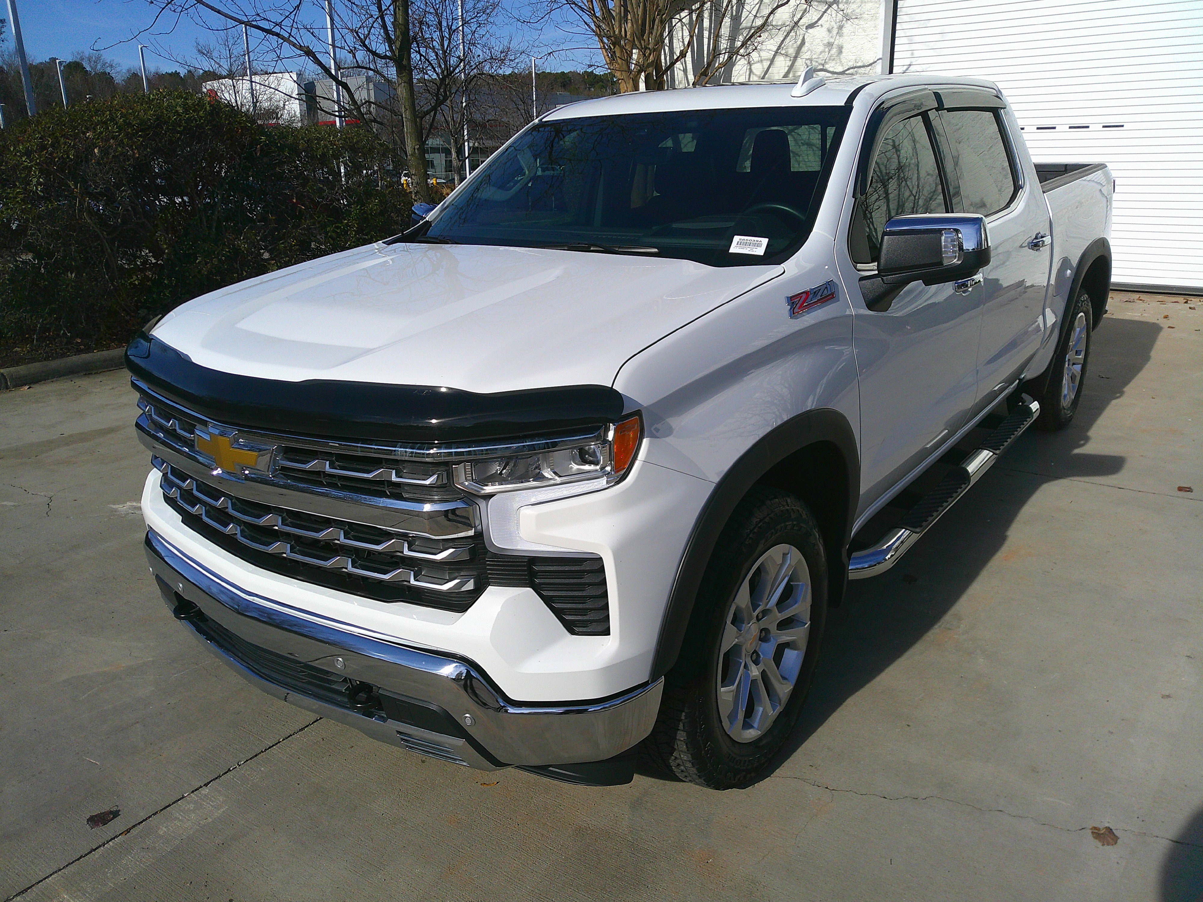 Used 2024 Chevrolet Silverado 1500 LTZ w/ LTZ Premium Package image 6