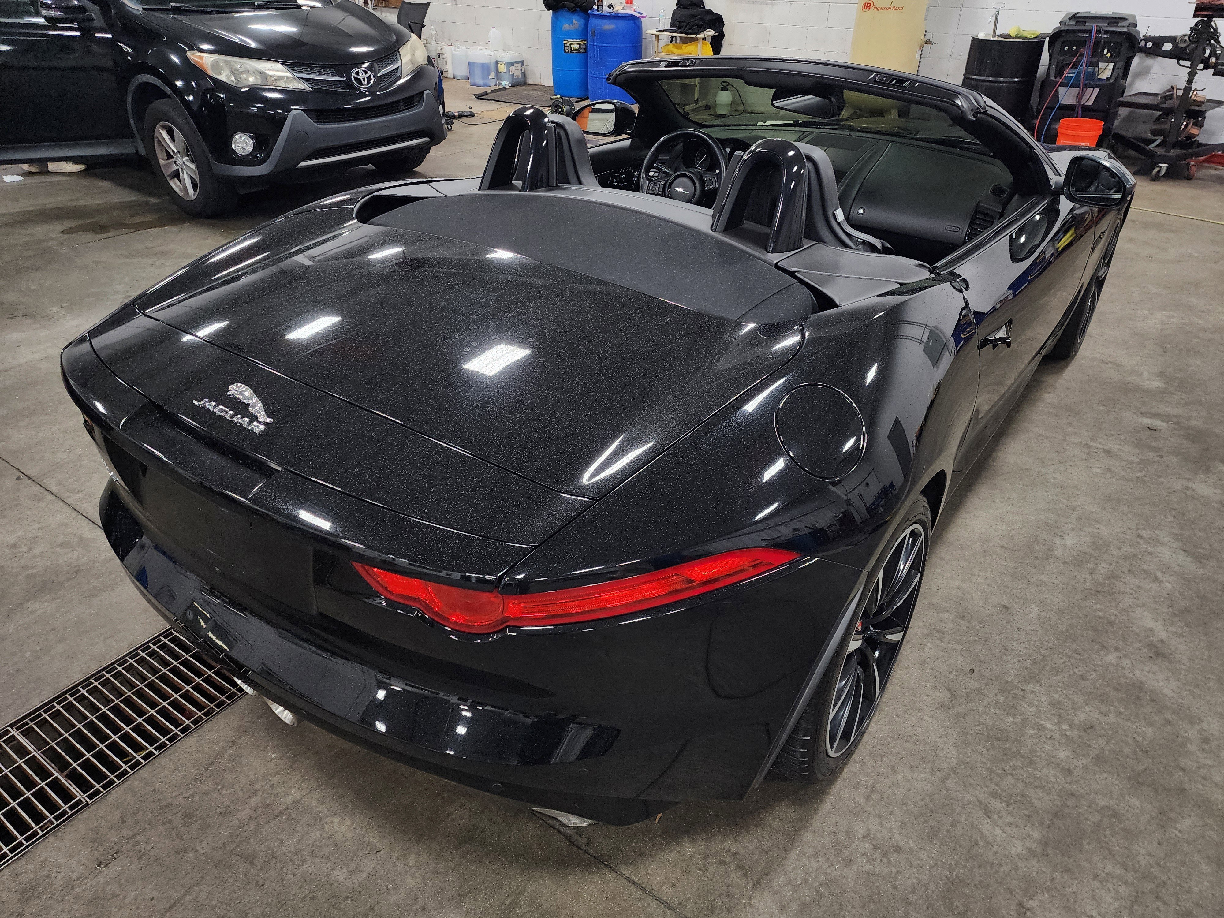Used 2016 Jaguar F-TYPE Convertible image 12