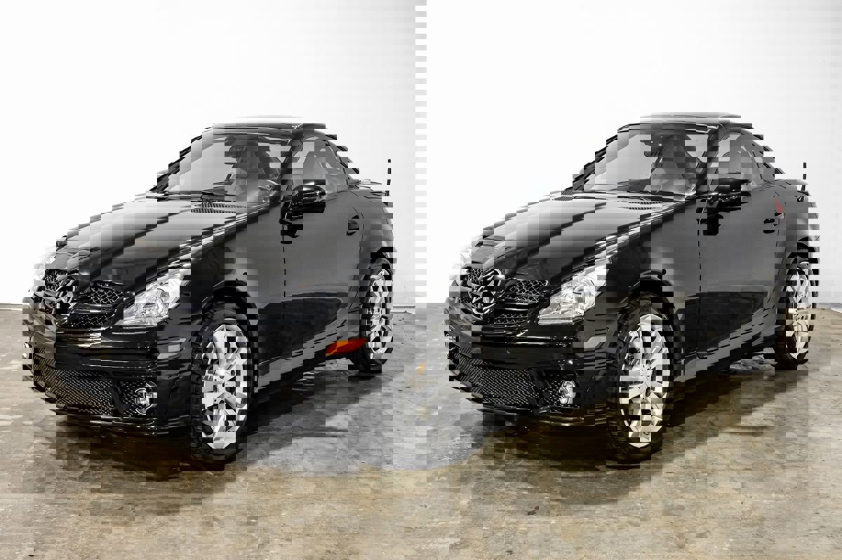 Used 2011 Mercedes-Benz SLK 300 image 5