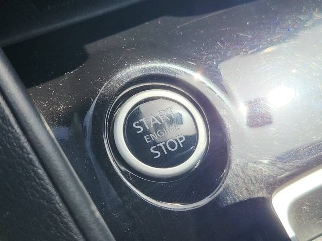 Used 2024 Nissan Versa SV FWD image 18