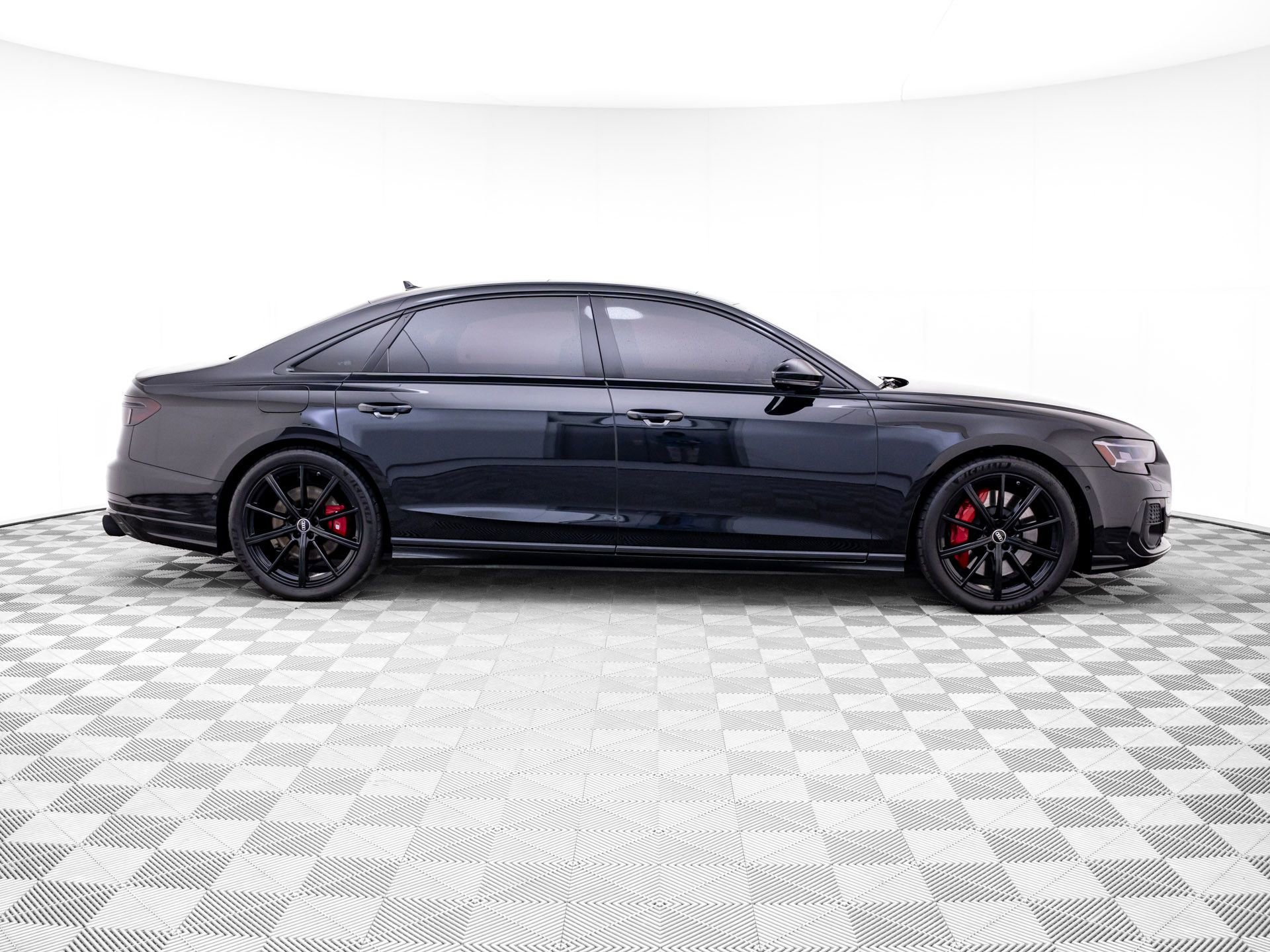 Used 2023 Audi S8 w/ S8 Executive Package AWD/4WD image 7