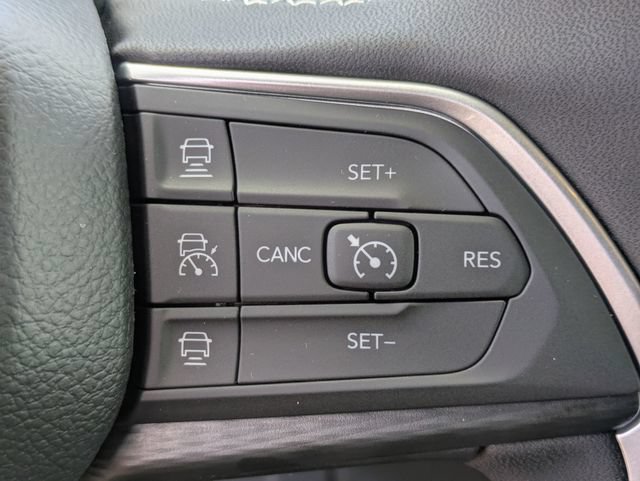 New 2025 Jeep Grand Cherokee Laredo w/ Luxury Tech Group I AWD/4WD image 19