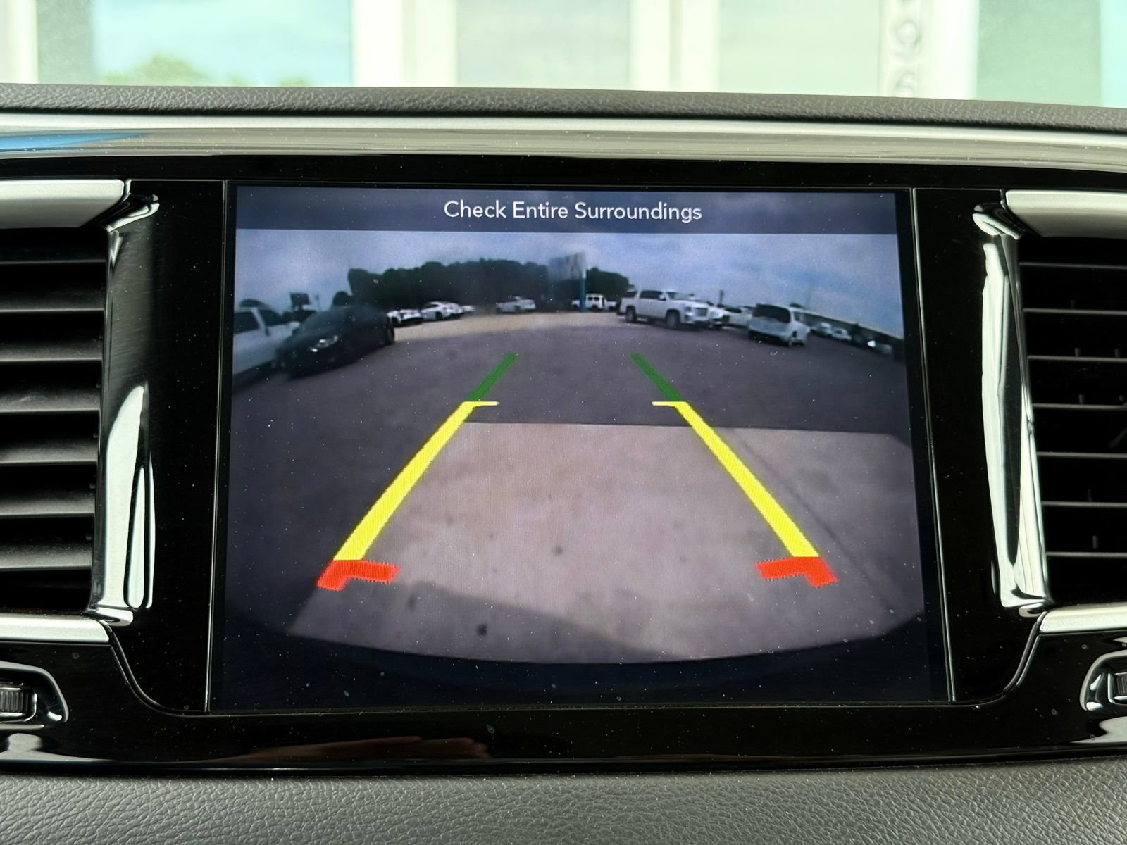 Used 2018 Chrysler Pacifica Touring Plus FWD image 50